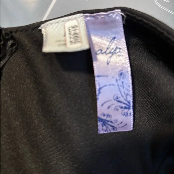 Alya Black Dress with White Lace Accents Lined Size M - Picture 3 of 6